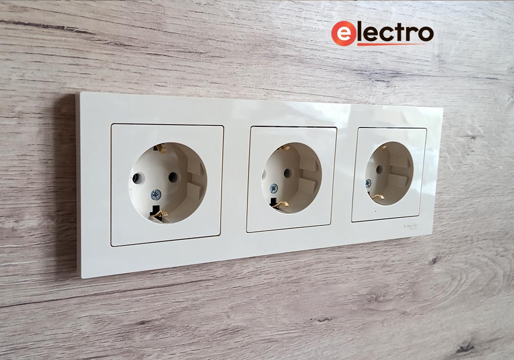 Чистовые работы по подключению розеток Schneider Electric серии AtlasDesign