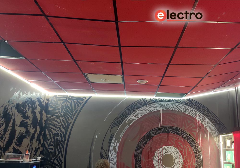 Монтаж светодиодной подсветки потолка