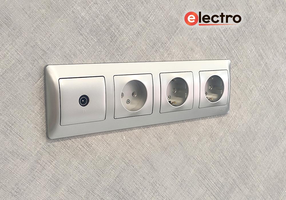 Монтаж розеток и выключателей